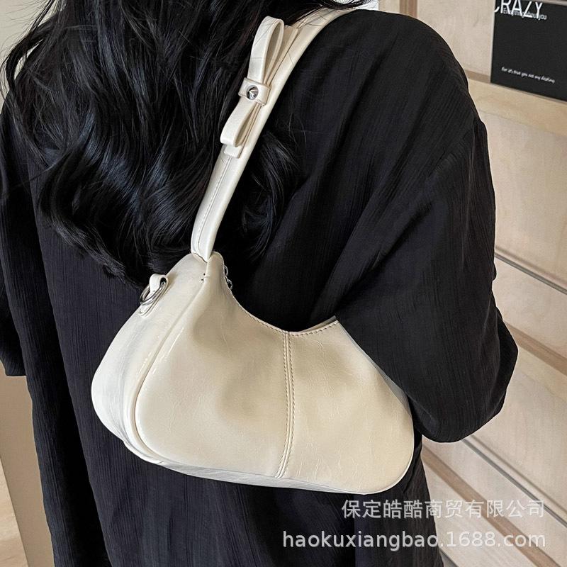 Премиальное ощущение иностранного стиля маленькая сумка женская 2025 новая мода универсальная сумка-мессенджер лето нишевая наплечная сумка-подмышка