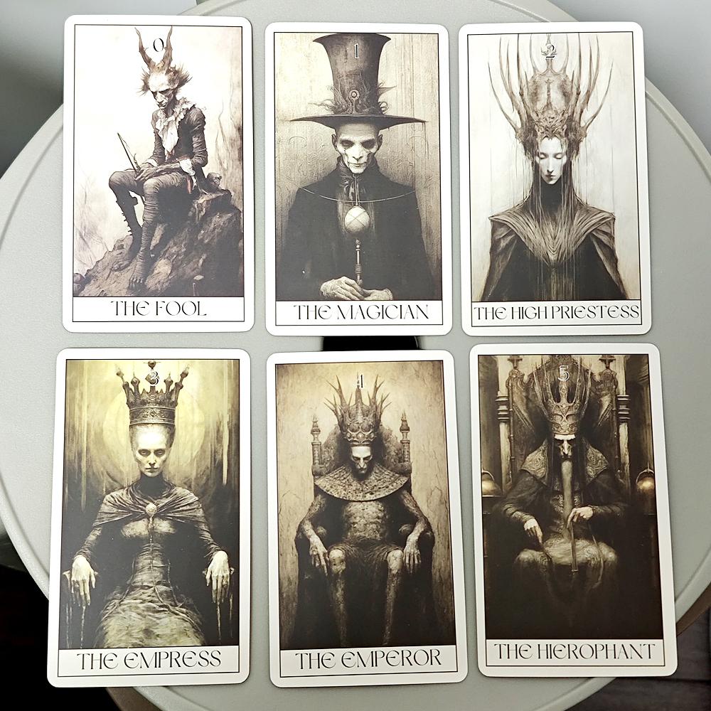 Готическая колода Таро 10,3*6 см, стиль ужасов, 78 карт Райдера-Уэйта. Отправьтесь в жуткое путешествие с нашей готической колодой Таро ужасов.