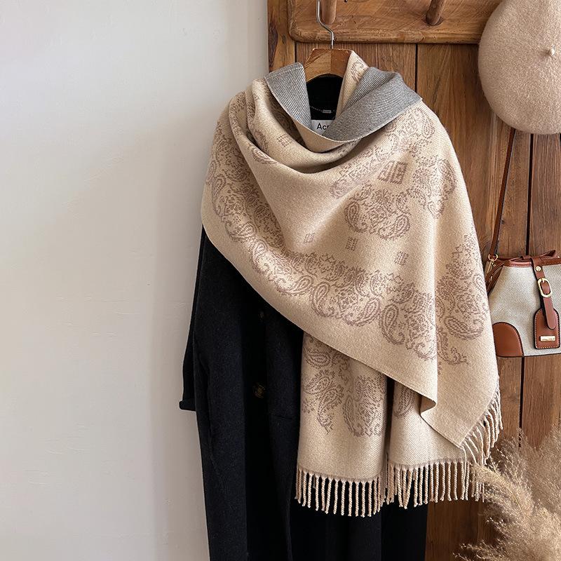 Plant Leaf Commuter Fashion Elegant Ethnic Style Warm Scarf Shawl Cloak Female