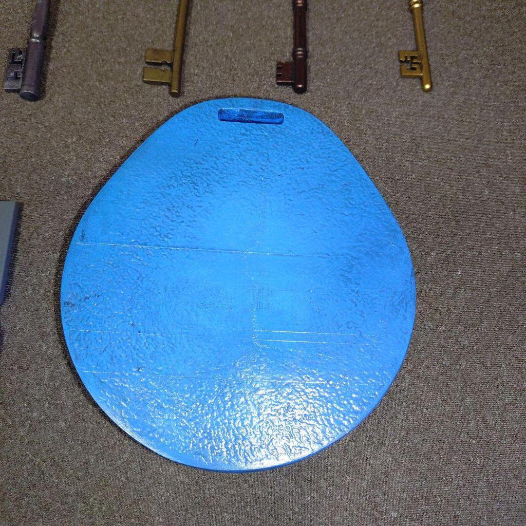 [USED] Resident Evil 4 Key Resident Evil Figure