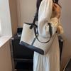 Женская сумка для ручного ношения в дороге 2024 года, новая модная универсальная сумка через плечо большой вместимости, холщовая темпераментная сумка-тоут