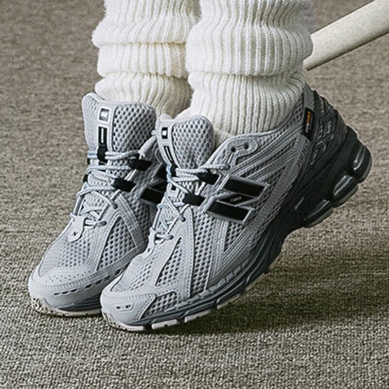 New Balance Кроссовки в ретро-стиле серии 1906R