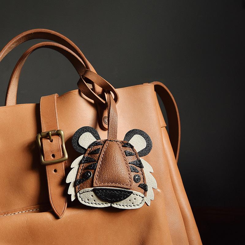 Подвеска-сумка Тигр Ручная работа Натуральная кожа Брелок Универсальный Креативная Личность Нишевый Подарок Друзьям Паре Изысканный Подвеска