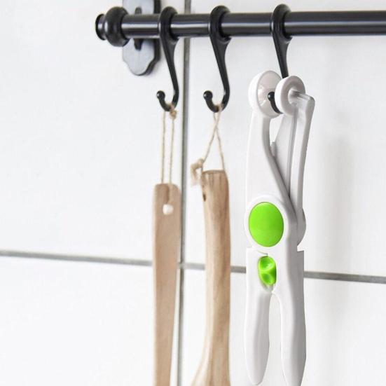 Cherry Corer Heavy-Duty Stainless Steel Olive Pitter Tool Fruits Pit Removal Easy To Clean Multi-Purpose Corer for Cherries Dates Hawthorns Grapes