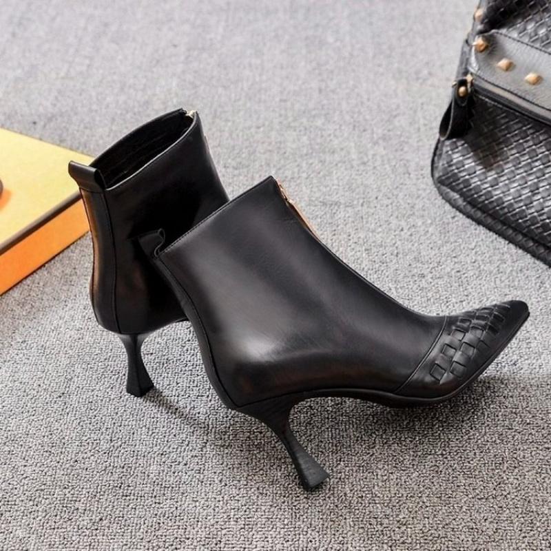 New Women'S Fashion Ankle Boots - Black Glossy Leather Quilted Booties With Front Zipper & Mid-Heel, Slim-Fit Winter Boots