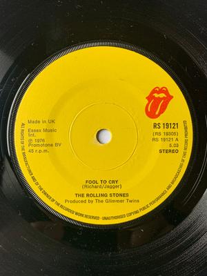 7-дюймовая пластинка ROLLING STONES - Fool To Cry RS19121 Rolling Stones 1976 UK Рок Б/У