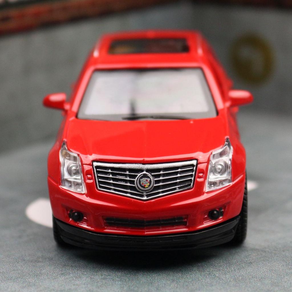1/43 Cadillac SRX Внедорожник Литой Металлический Игрушечный Автомобиль Модель для Детей Инерционная Машинка Миниатюрная Коллекция Подарок Ребенок Мальчик Спичечный Короб
