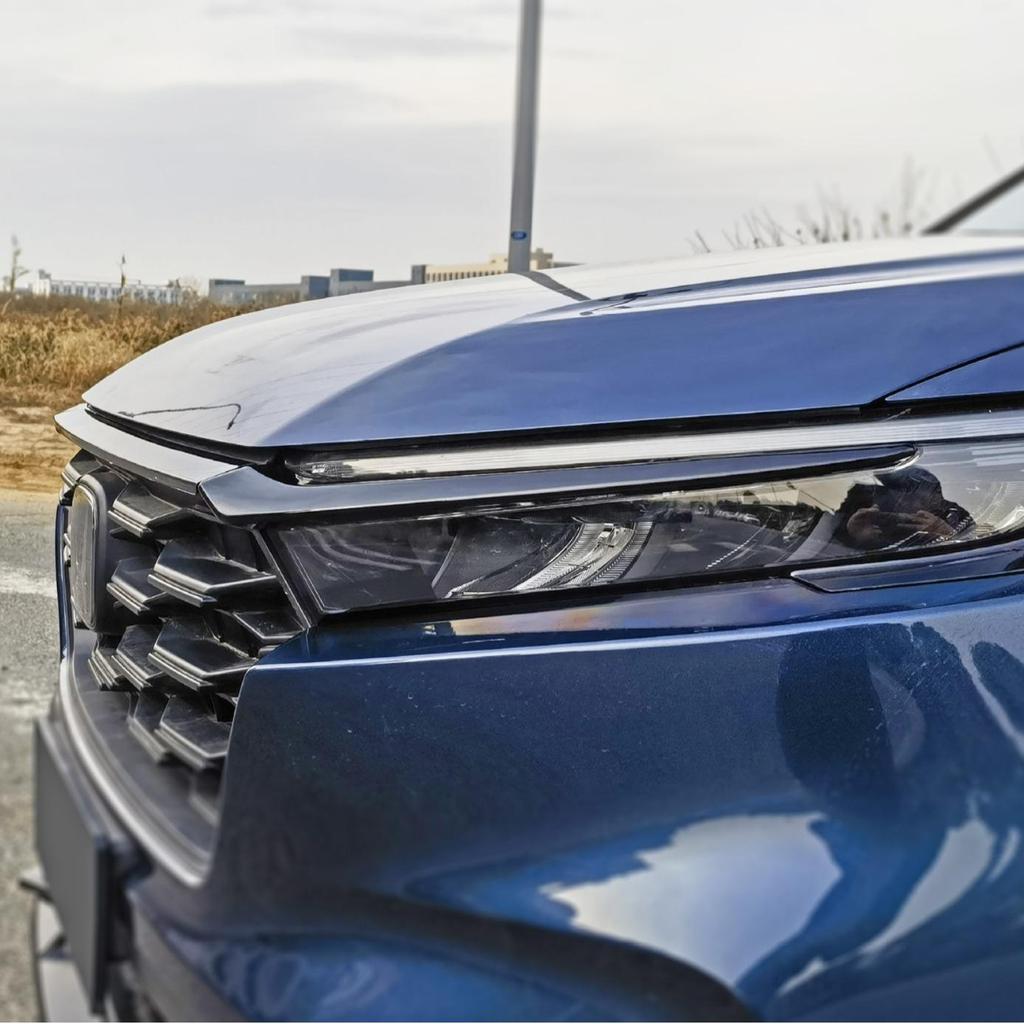 2023 Honda CRV Body Kit: Grille, Front Splitter, Rear Spoiler, Louvers, Aerodynamic Spoiler.