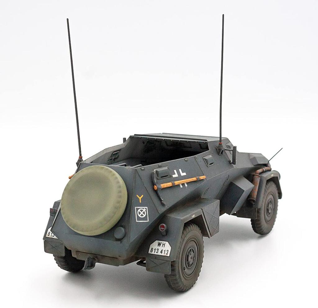 Пластиковая модель ICM ICM немецкой армии 35111 1/35 Sd.Kfz.247 Ausf.B с экипажем