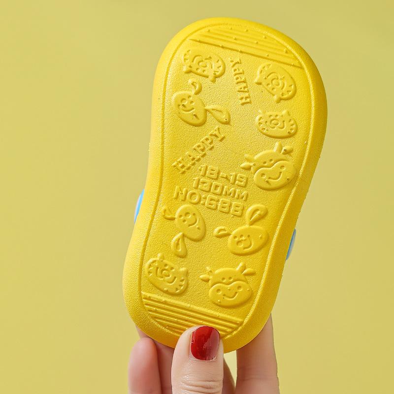 Новые детские сандалии для мальчиков и девочек, детская обувь с героями мультфильмов, летние шлепанцы для малышей, детские домашние тапочки, пляжные тапочки для плавания