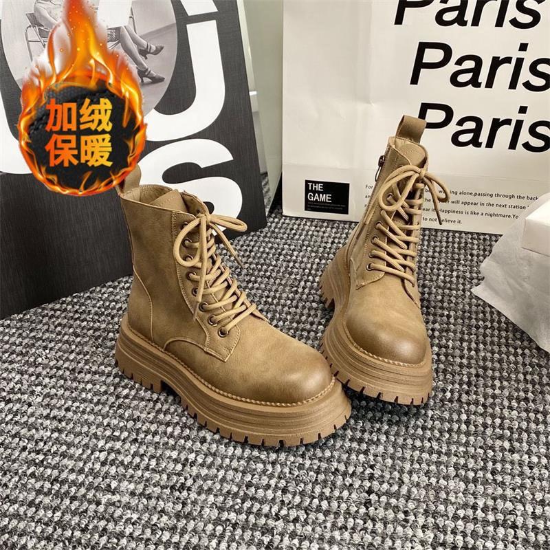 Ретро ботинки Мартин на толстой подошве для женщин 2025 осень и зима новинка в британском стиле на плоской подошве универсальные бархатные утолщенные ботильоны-локомотивы