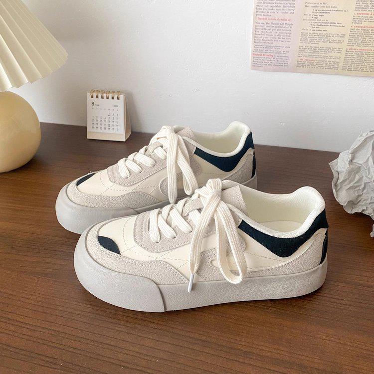 Женские ретро красные кроссовки на толстой подошве, Весна 2025, Шикарный гонконгский стиль, Немецкие тренировочные туфли с круглым носком