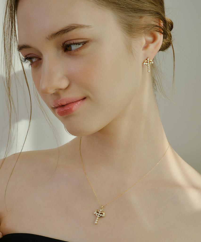 Reve Rv-Lab Diamond Phal. Love Cross Earrings
