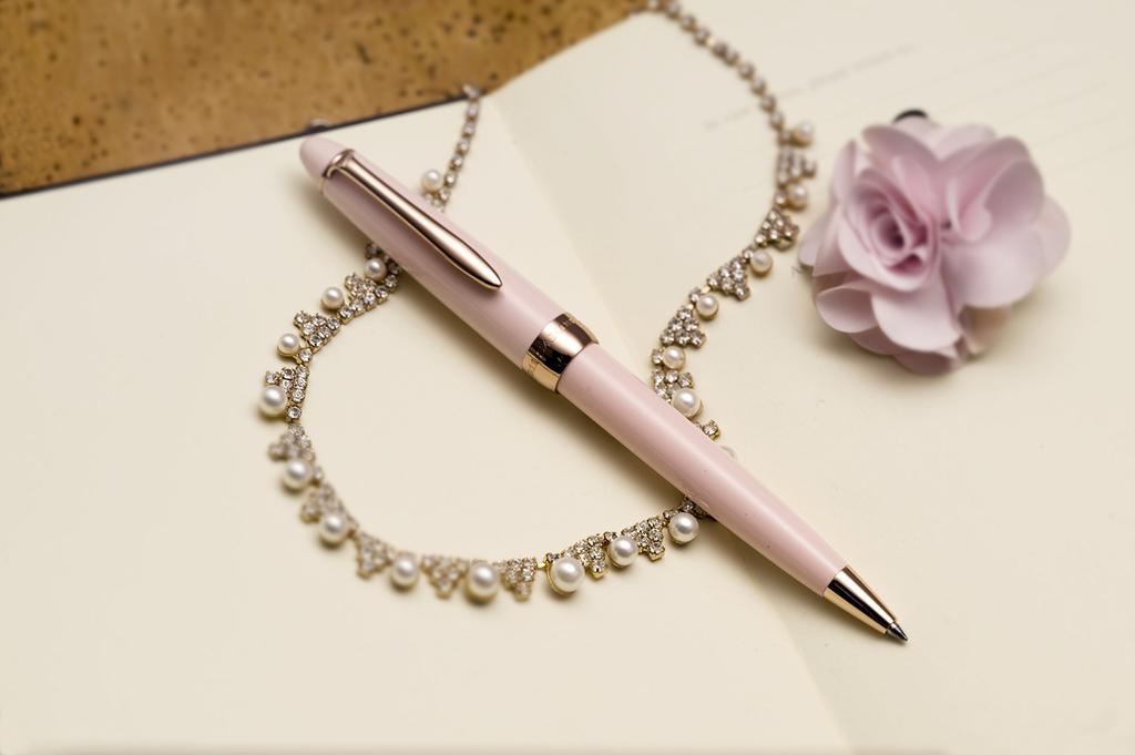 Шариковая ручка Sailor Fountain Pen Facine Pearl Pink на масляной основе 0,7 мм 16-0525-231