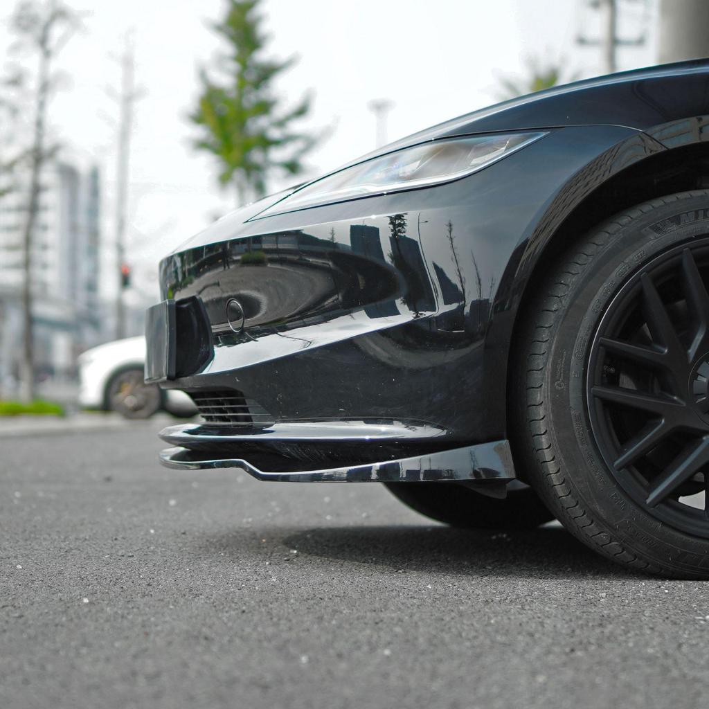 Tesla Model 3 Facelift 2023 Side Skirts, Front Splitter, Body Kit, Rear Spoiler, Rear Diffuser - Undamaged