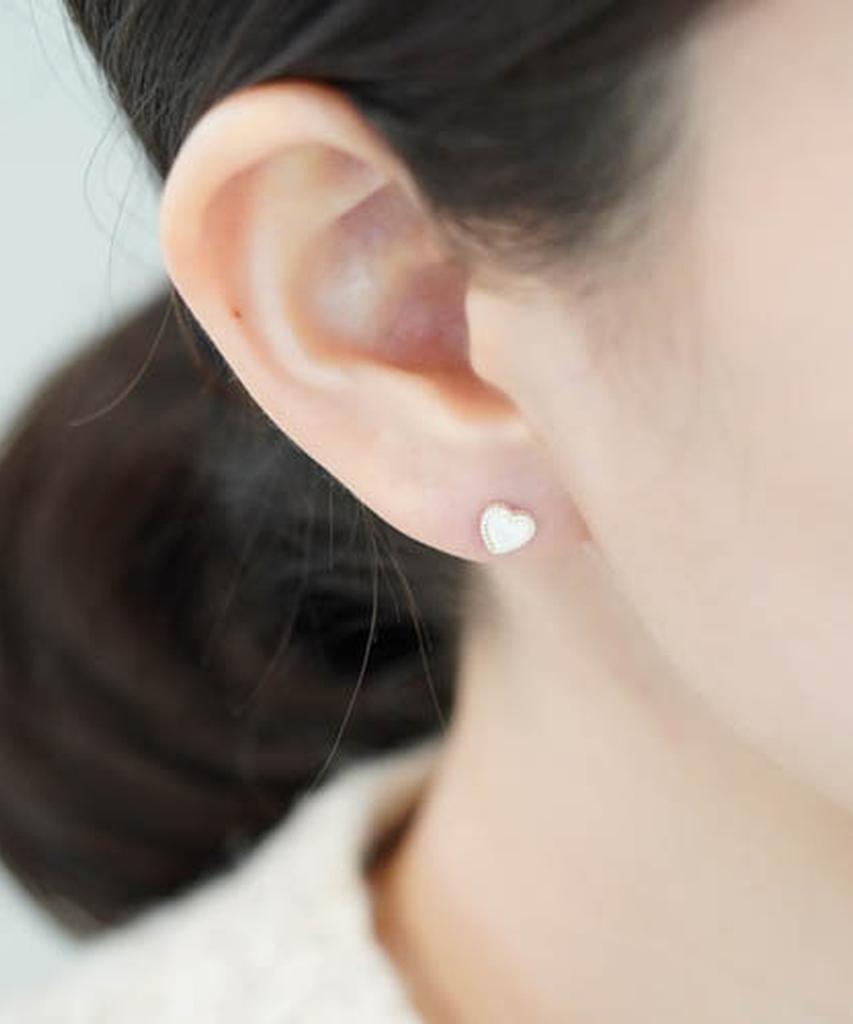 Серебряные серьги-гвоздики Alleun 925, мини, скрученное сердце, белые
