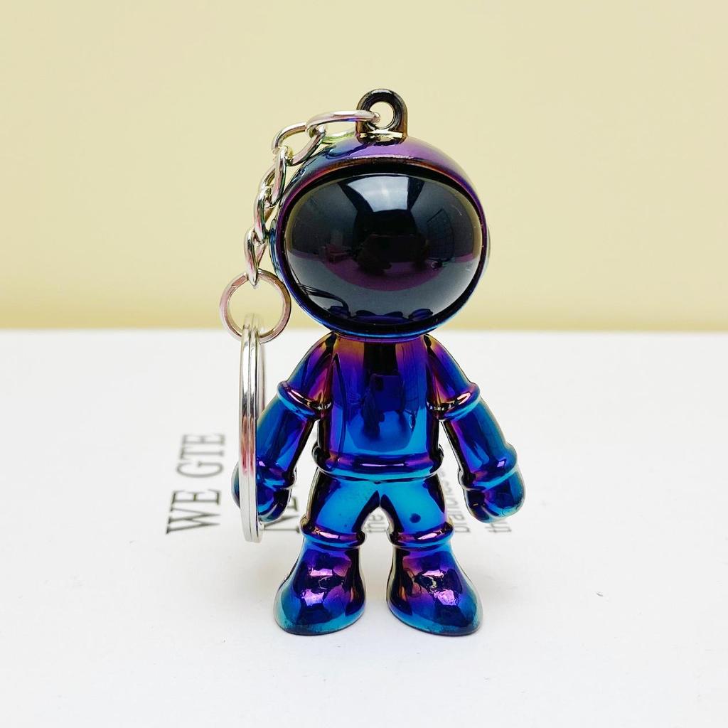 Trendy 3D Astronaut Keychain Pendant for Bags & Clothing