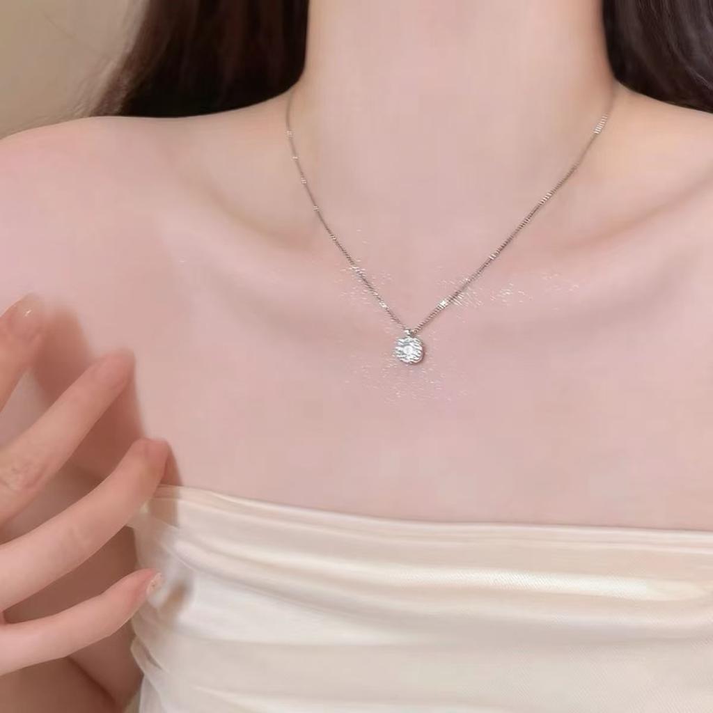 Dark zircon cross beaded necklace for women, long summer style neck chain, trendy and versatile collar chain, Instagram style