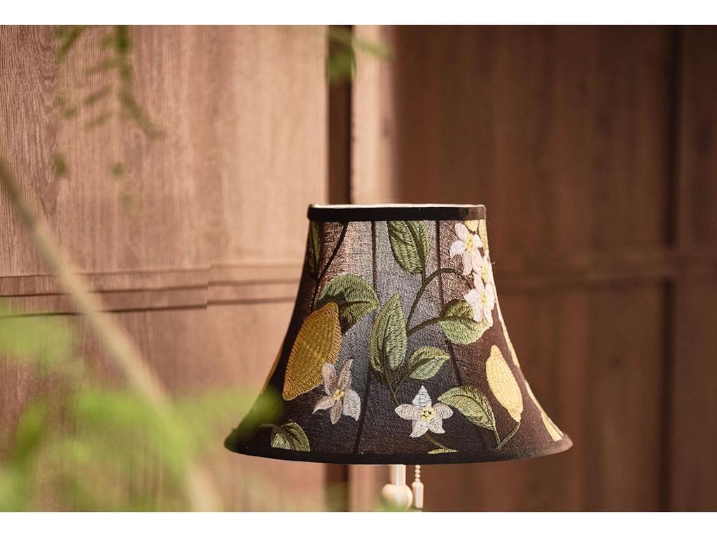 Роскошная французская лампа середины века в стиле ваби-саби: Ретро вышитый настольный светильник для гостиной или спальни