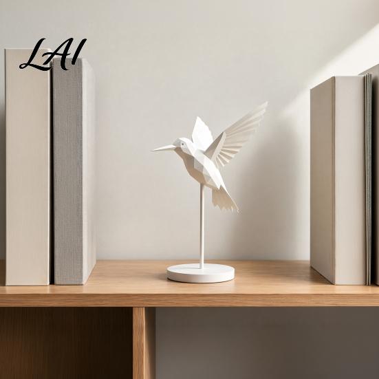 Spread Wings Bird Decoration Geometric Low-Poly Hummingbird Figurine 3D Printed Modern Statue Unique Gift Artistic Figurine for Home Office