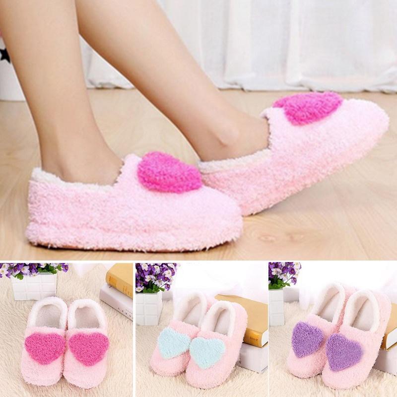 Плюшевые домашние тапочки, женские хлопковые теплые мягкие домашние туфли, зимняя милая форма любви