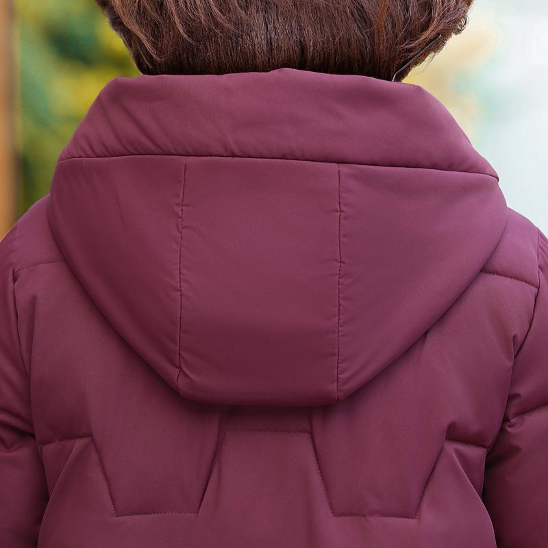 Куртки для женщин среднего возраста, зимние короткие пальто с капюшоном, элегантные толстые теплые парки больших размеров для женщин, верхняя одежда