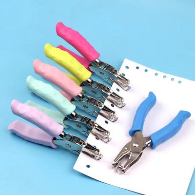 Популярный Дырокол с ручкой Любовь Звезда Металлический Дырокол DIY Крафт Режущая машина Школьные Офисные Переплетные Принадлежности