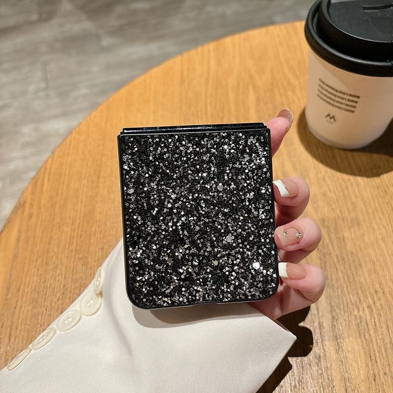 Черный матовый жесткий чехол с блестками «Звездное небо» для Samsung Z Flip7/Z Flip6