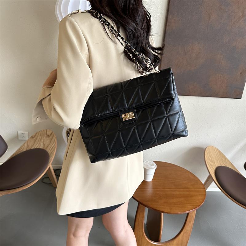 Large Capacity Diamond 2025 Simple New Fashion Chain Trendy Texture Single Shoulder Portable Crossbody Underarm Bag Women