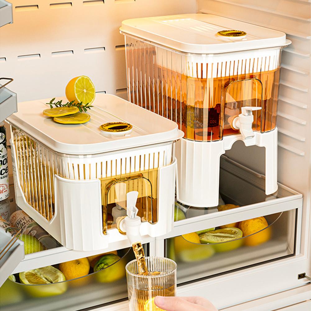 4.5L Cold Water Pitcher Large Capacity Portable Fridge Beverage Dispenser Detachable Base Cold Kettle for Parties and Daily Use