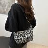 Versatile Pu Tote Bag With Spacious Interior For Daily Street Style