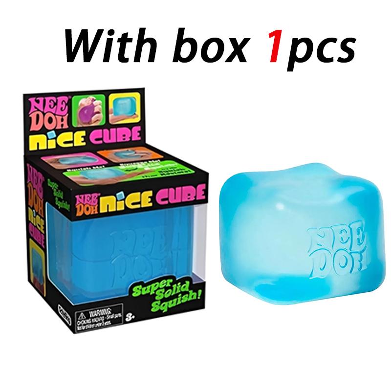 В наличии. Сенсорная игрушка-кубик Schylling Needoh Nice Cube с очень плотной текстурой, снимающая стресс и тревогу - кубик 2,25 дюйма.