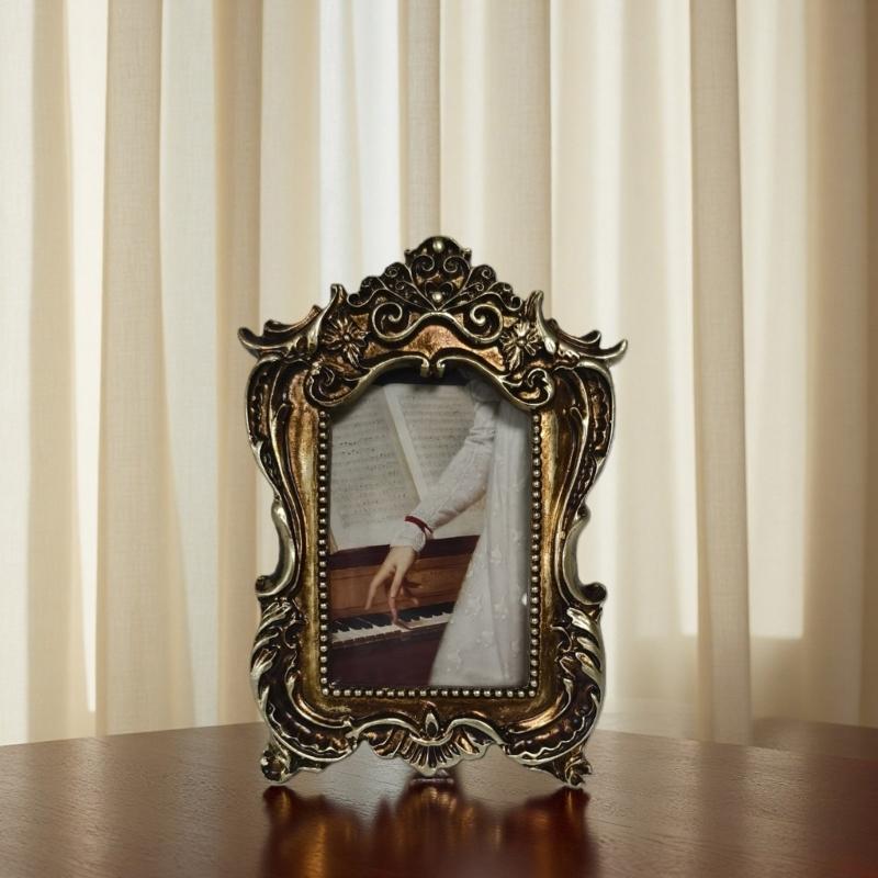 Ретро фоторамка, антикварная витиеватая фоторамка, старомодная фоторамка, декоративные элементы для дома, фотогалерея, искусство