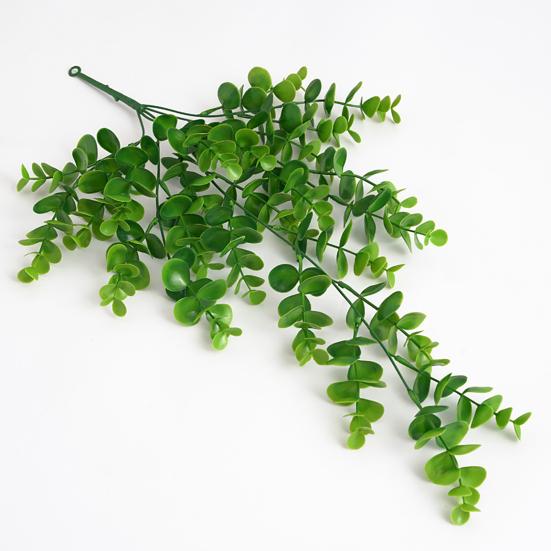 Прочная искусственная лоза. Привлекательная практичность. Не выцветает.