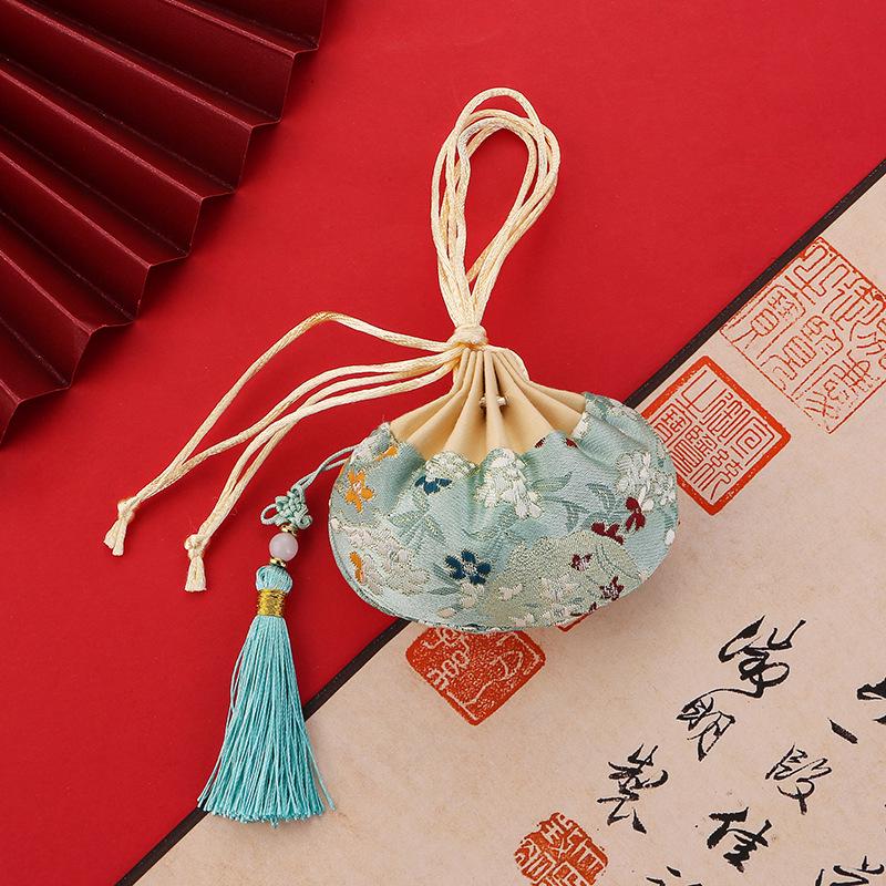 Sachet Hanfu Pouch: Traditional Chinese-Style Portable Scented Bag and Mosquito Repellent