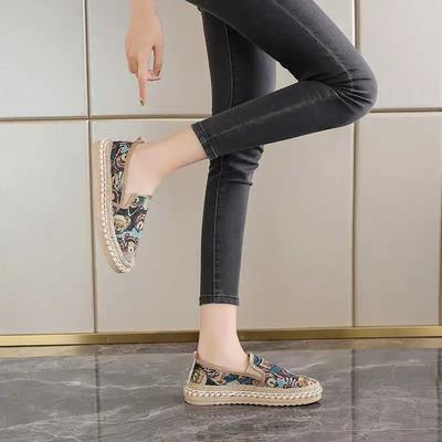 Женская обувь – Кроссовки