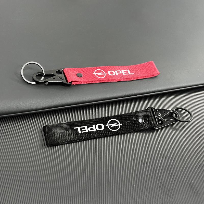 Car Keychain Pendant Key Ring Automobile Emblem Accessory For Opel Astra Insignia Corsa Zafira Meriva Mokka Vivaro Vectra Antara
