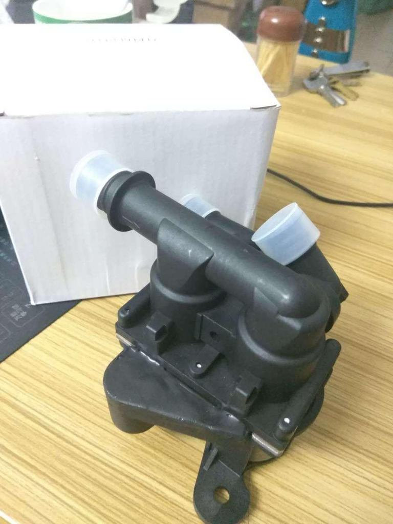 BMW E31/E34 Car Heater Water Control Valve 64118391417