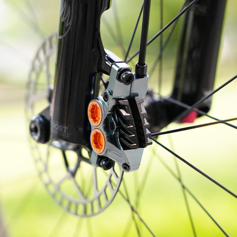 2025 ONIRII IIIPRO R2X4 Гидравлический дисковый тормоз для MTB 4-поршневой Внутренняя проводка Быстросъемный калипер для MTB, для горного велосипеда, Альпинизма, AM, XC НОВЫЙ