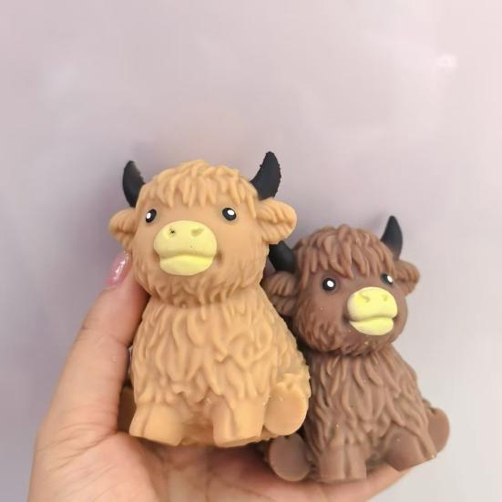 Игрушка для снятия стресса «Шотландская корова» Медленно поднимающаяся сжимаемая игрушка «Шотландский бык» Сжимаемый животный мячик-антистресс Подарок для любителей коров