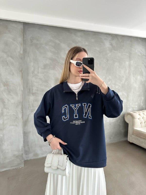 Женский свитшот большого размера с вышивкой тремя нитями