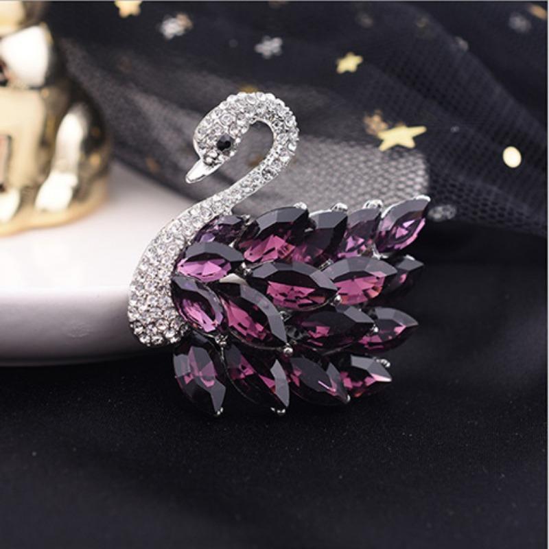 Brooch High-End Sense Niche High-End Women'S Silk Scarf Buckle Alloy Corsage Small Fragrant Wind Pearl Rhinestone High-End