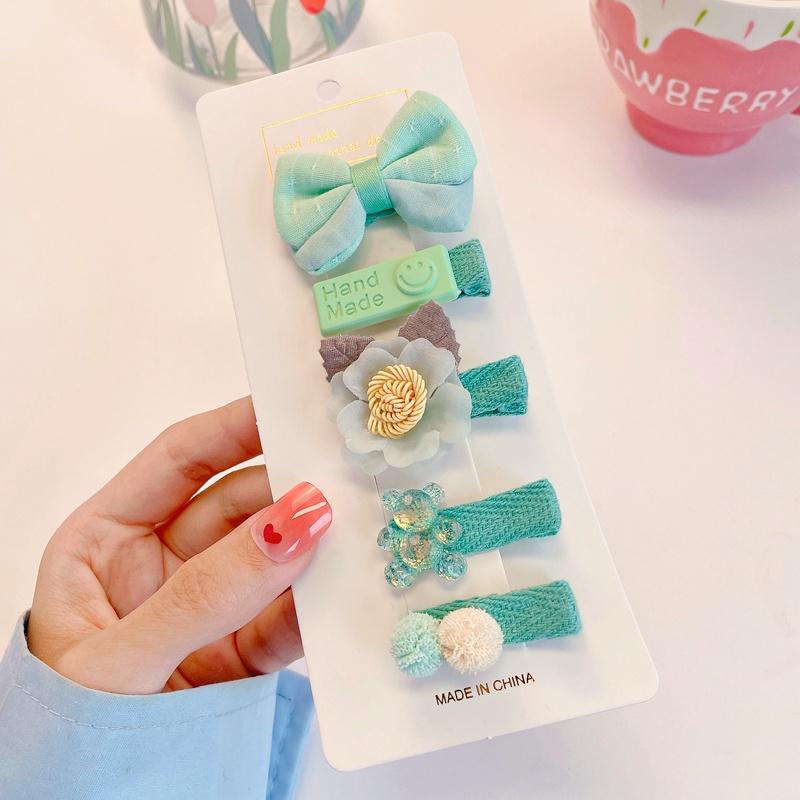 Retro Cute Baby Hair Clips – Gentle Fabric Flower Headwear for Girls