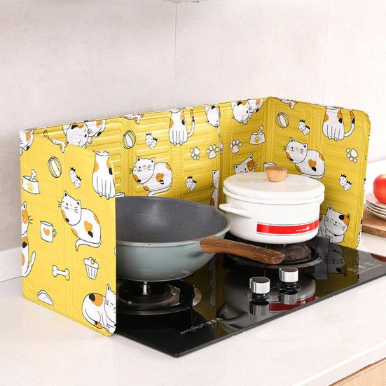 2Pcs 3-Sided Foldable Splatter Guard Aluminum Foil Grease Screen for Stovetop Frying Pan Protects Countertop from Oil Splashes Kitchen Cooking