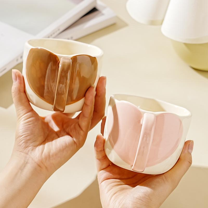 Пара влюбленных милый стакан для воды с кружкой-ложкой, высокая стоимость, большая емкость, керамический набор чашек, бытовая одиночная чашка, подарок