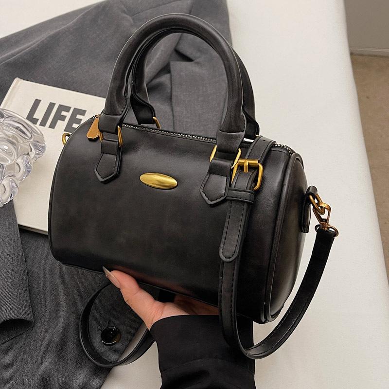 Популярная сумка этого года 2025 новая модная портативная на плечо осенняя универсальная сумка-мессенджер сумка-подушка Бостон