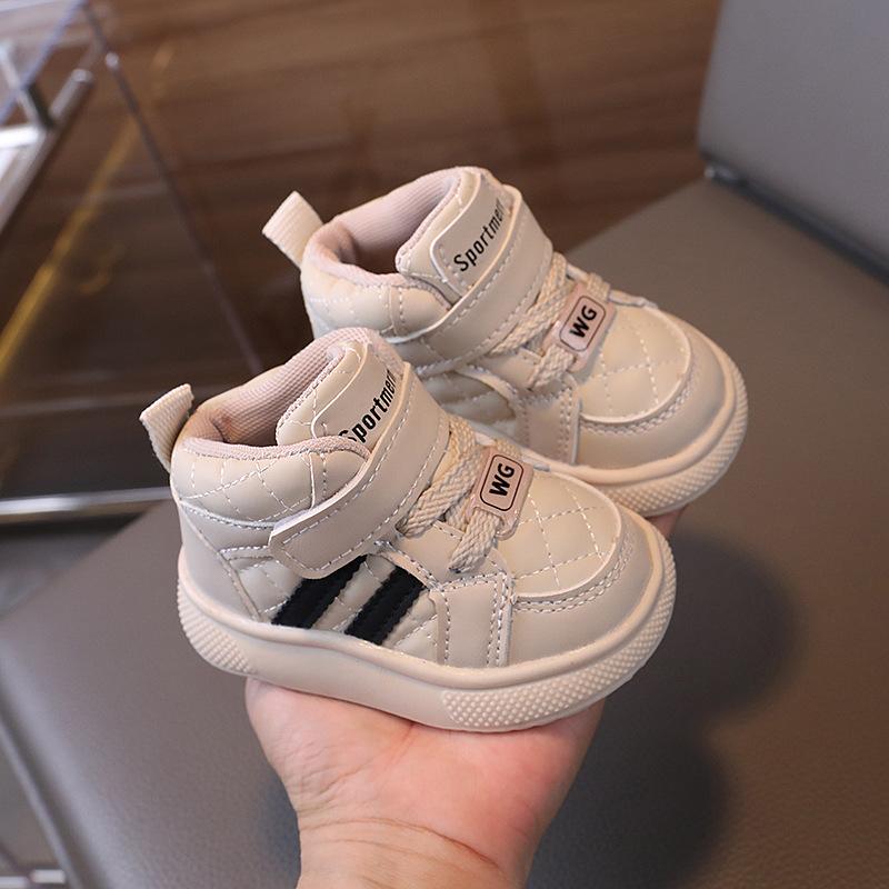 Детская обувь для малышей Весна и осень Новые спортивные туфли для мальчиков Мягкая подошва Детская повседневная обувь Кроссовки для девочек на липучках