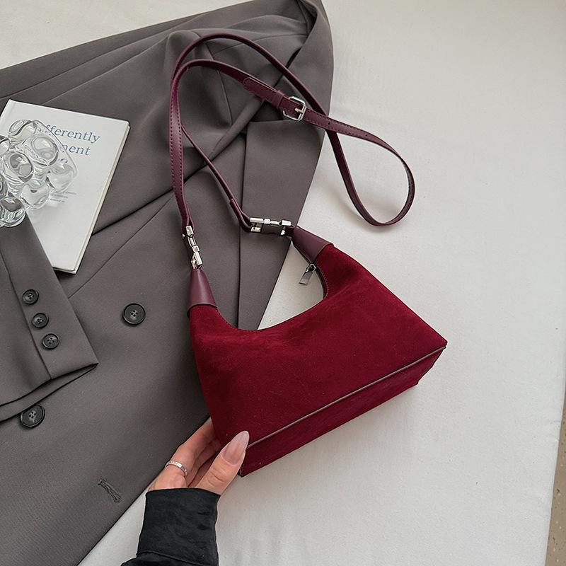 Модная сумка-пельмень для ручной носки женская 2025 осень и зима корейская ins простая универсальная сумка через плечо нишевый тренд сумка-мессенджер