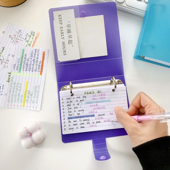 Карточки с подкладкой и держателем для папок с кольцами. Дизайн с предварительно перфорированными отверстиями. Компактный размер. Портативный. Широкая портативность.