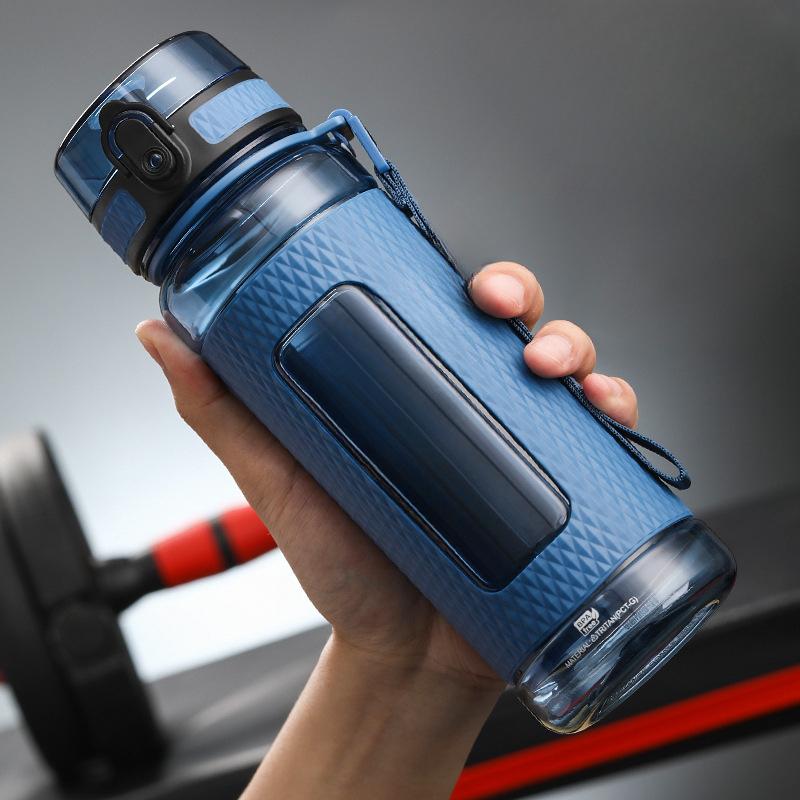 Спортивная чашка для мальчиков и девочек, чайник для фитнеса, портативный уличный пластиковый стакан с защитой от падения для студентов и детей